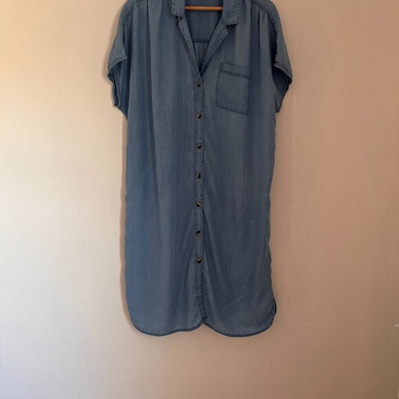 A Pea in the Pod Cotton Chambray Maternity & Nursing Short Sleeve Dress | M - Picture 5 of 8